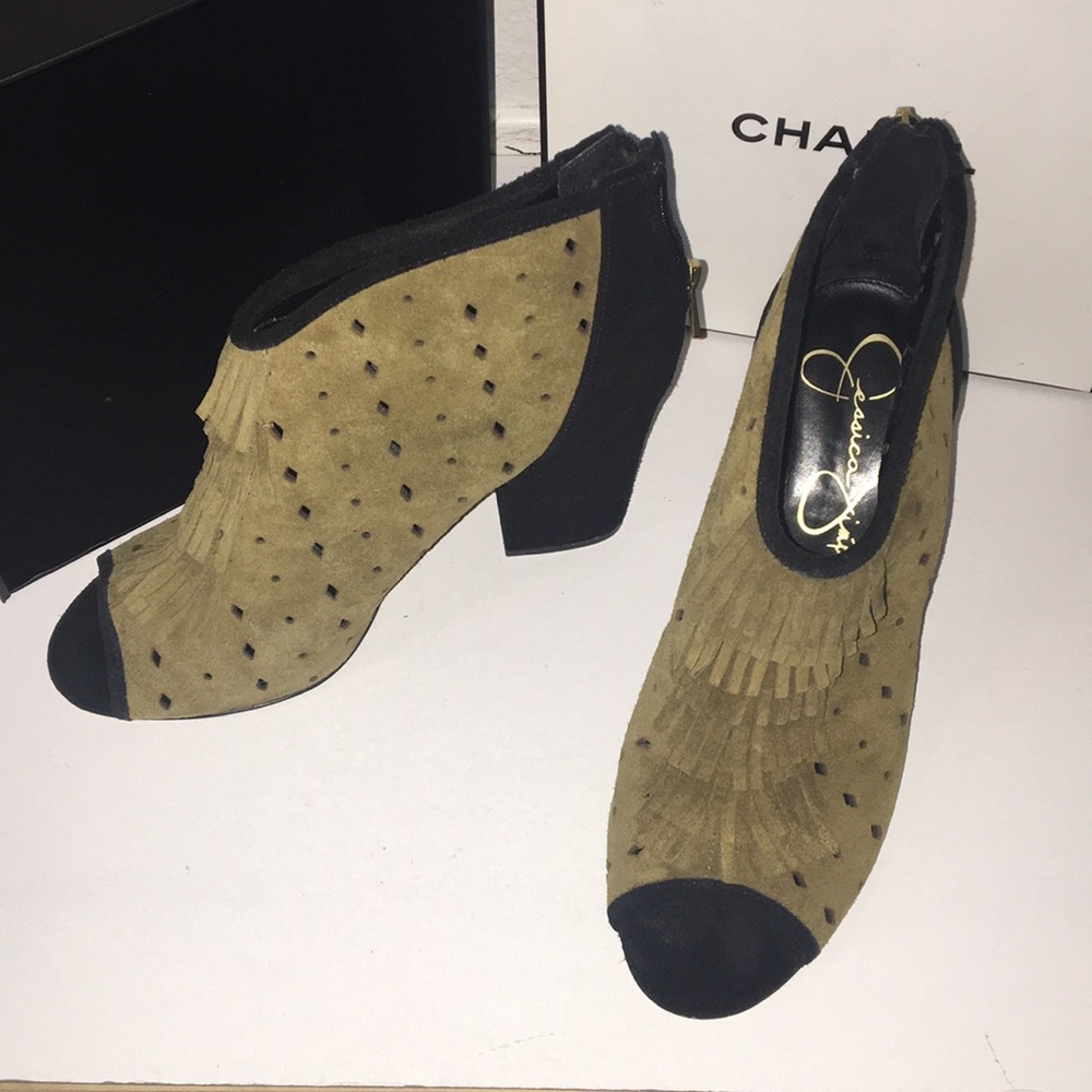 *️⃣Jessica Simpson booties